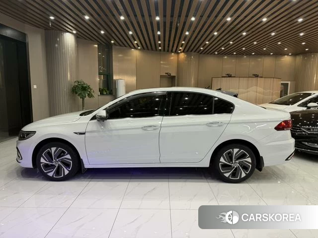 Volkswagen Bora id 4199051 из Китая 14
