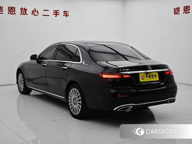 Mercedes-Benz E-class 2023 Черный из Китая, фото 4
