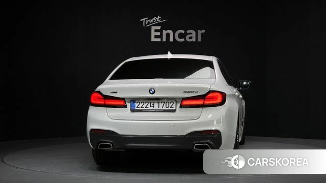 BMW 5 Series (G30) id 3936222 из Кореи 14