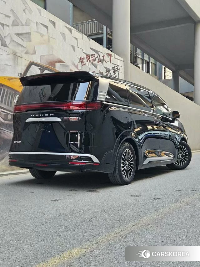 Denza D9 DM 2023 Черный из Китая, фото 4