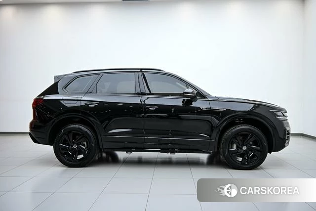 Volkswagen Touareg id 4210378 из Китая 14