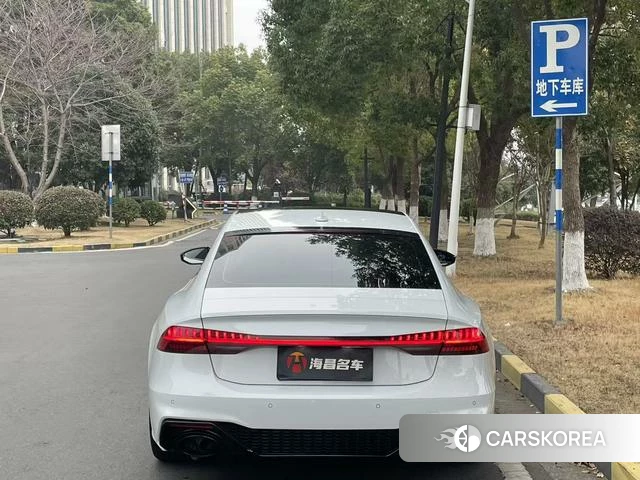 Audi A7 2021 Белый из Китая, фото 4