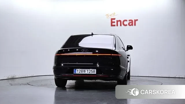 Hyundai Grandeur (GN7) id 3042950 из Кореи 14