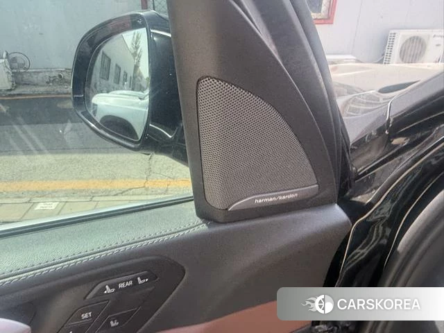 BMW X7 2023 Черный из Китая, фото 6