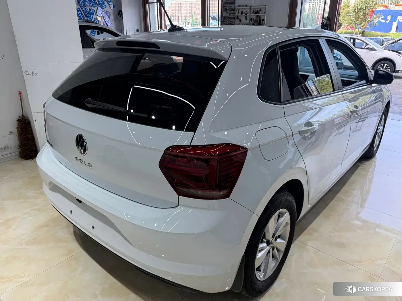 Volkswagen Polo 2023 Белый из Китая, фото 4