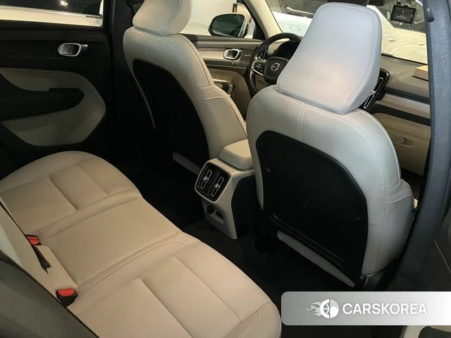Volvo XC40 2025 Белый из Кореи, фото 4