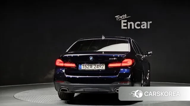 BMW 5 Series (G30) id 3535127 из Кореи 14