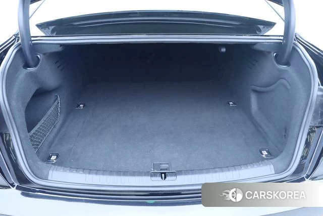 Audi A6L id 4272107 из Китая 20