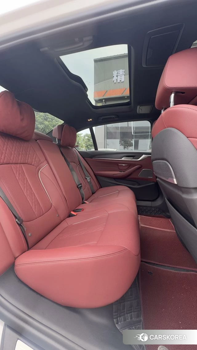 BMW 5 series 2022 Белый из Китая, фото 4