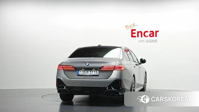BMW 5 Series (G60) id 3870075 из Кореи 14