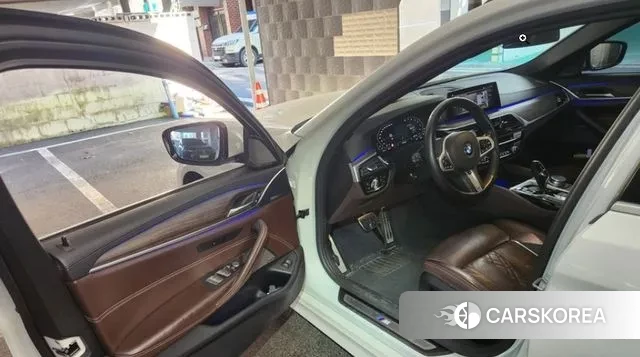 BMW 5 Series (G30) 2020 Белый из Кореи, фото 4