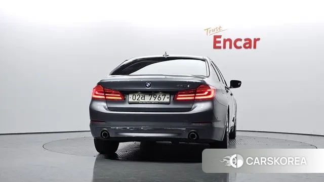 BMW 5 Series (G30) id 3313505 из Кореи 14