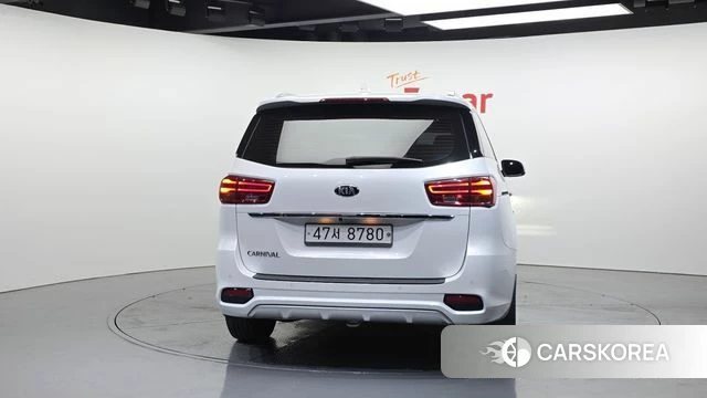 Kia The New Carnival id 4180721 из Кореи 14