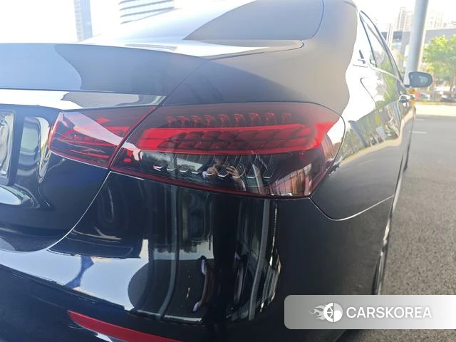 Mercedes-Benz E-class id 4274082 из Китая 9