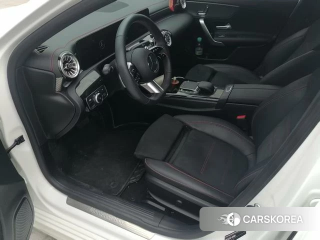 Mercedes-Benz Class A 2023 Белый из Китая, фото 4