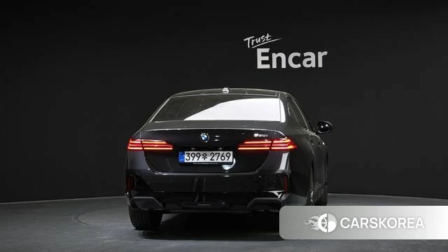 BMW 5 Series (G60) id 4200694 из Кореи 25