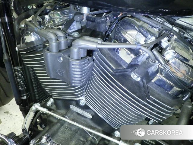 Engine photo