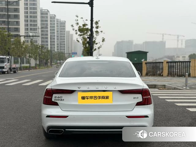 Volvo S60 id 4213109 из Китая 14