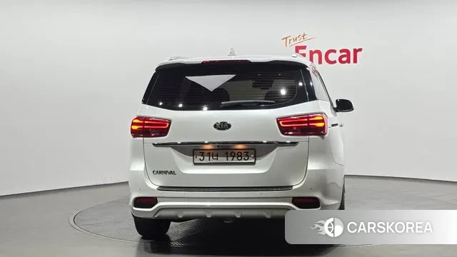 Kia The New Carnival id 3709130 из Кореи 14