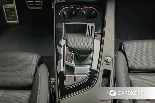 Audi A4L id 4334867 из Китая 18