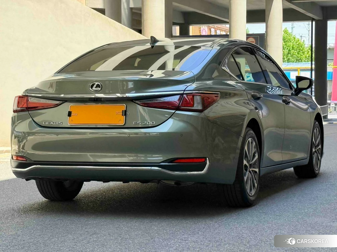 Lexus ES 2023 Зеленый из Китая, фото 4