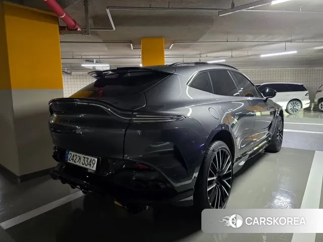 Aston Martin DBX 2023 Серый из Кореи, фото 4