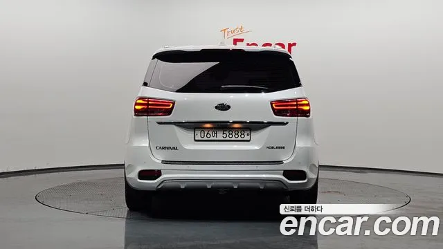 Kia The New Carnival id 2477356 из Кореи 14