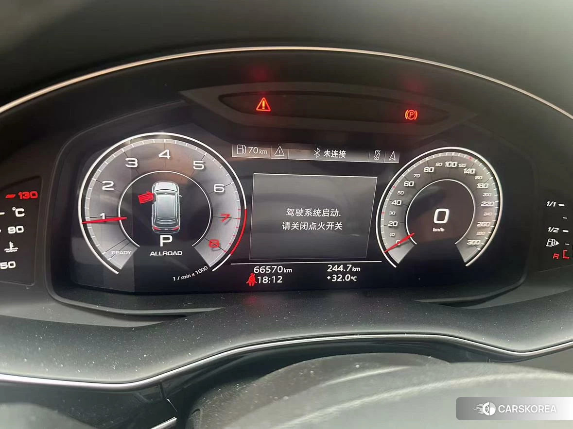 Audi Q7 2024 Черный из Китая, фото 4