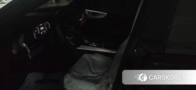 Audi Q8 (4M) 2026 Черный из Кореи, фото 4