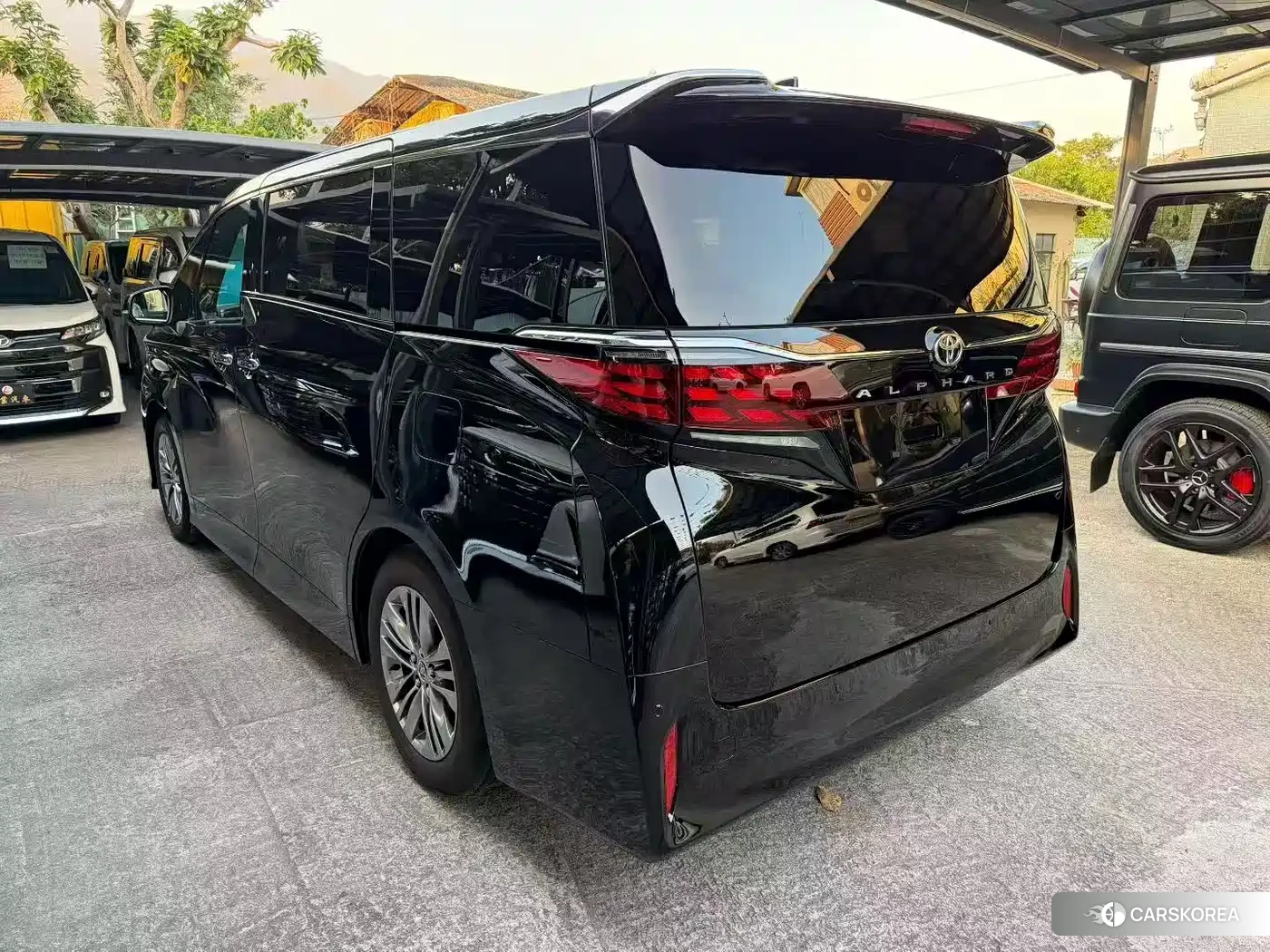 Toyota Elfa 2023 Черный из Китая, фото 4