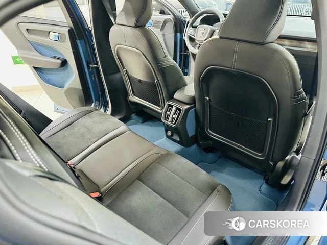 Volvo C40 EV id 3908706 из Китая 11