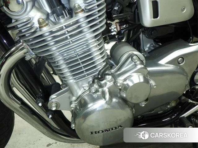 Engine photo