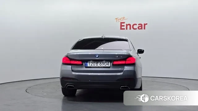 BMW 5 Series (G30) id 3726267 из Кореи 14