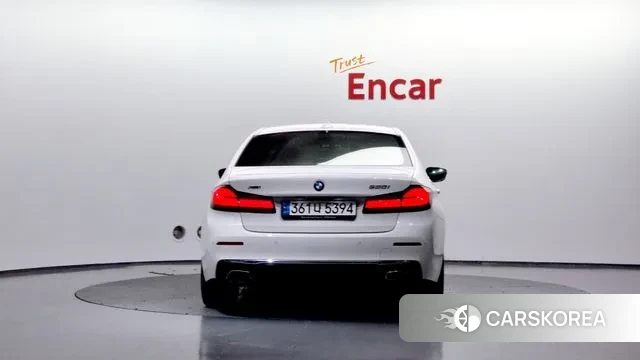 BMW 5 Series (G30) id 3567479 из Кореи 14