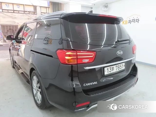 Kia The New Carnival id 3687608 из Кореи 14