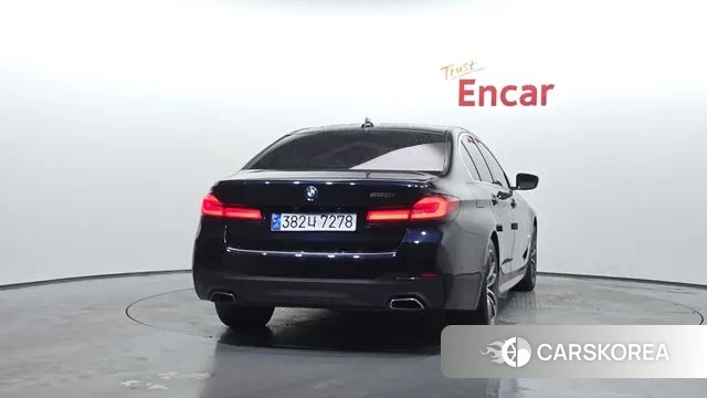 BMW 5 Series (G30) id 3479329 из Кореи 14