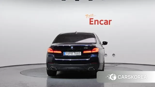 BMW 5 Series (G30) id 3509339 из Кореи 14