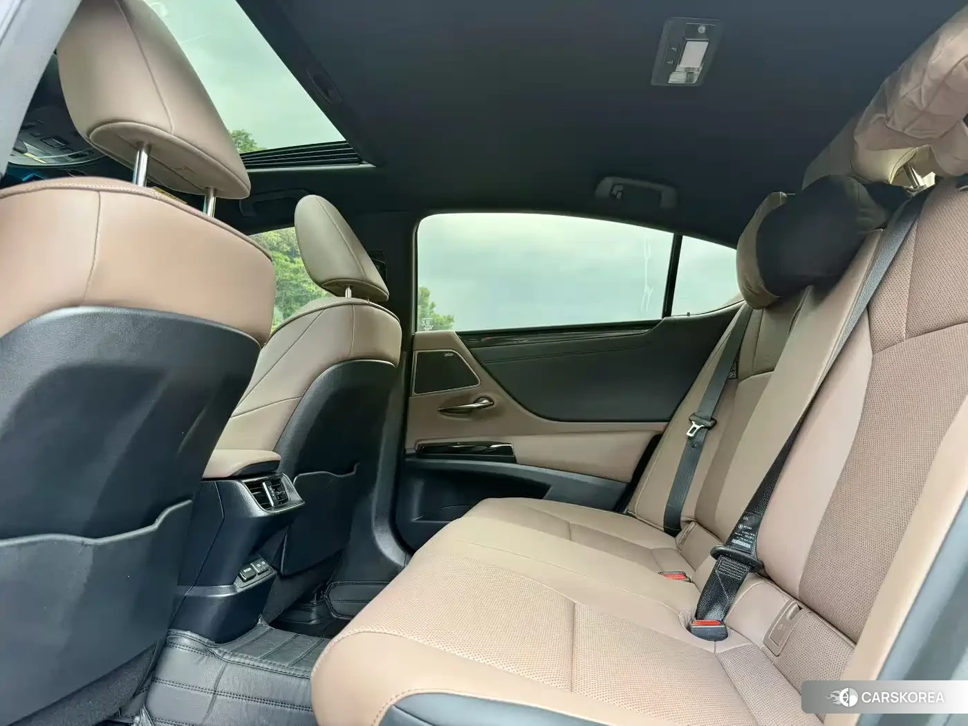 Lexus ES 2023 Silver/gray из Китая, фото 4