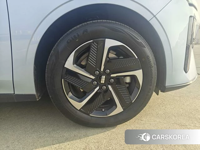 Geely Galaxy Galaxy L6 id 3908214 из Китая 9