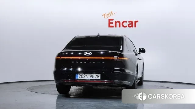 Hyundai Grandeur (GN7) id 3477396 из Кореи 14