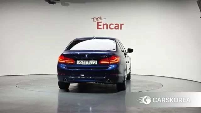 BMW 5 Series (G30) id 3344663 из Кореи 14