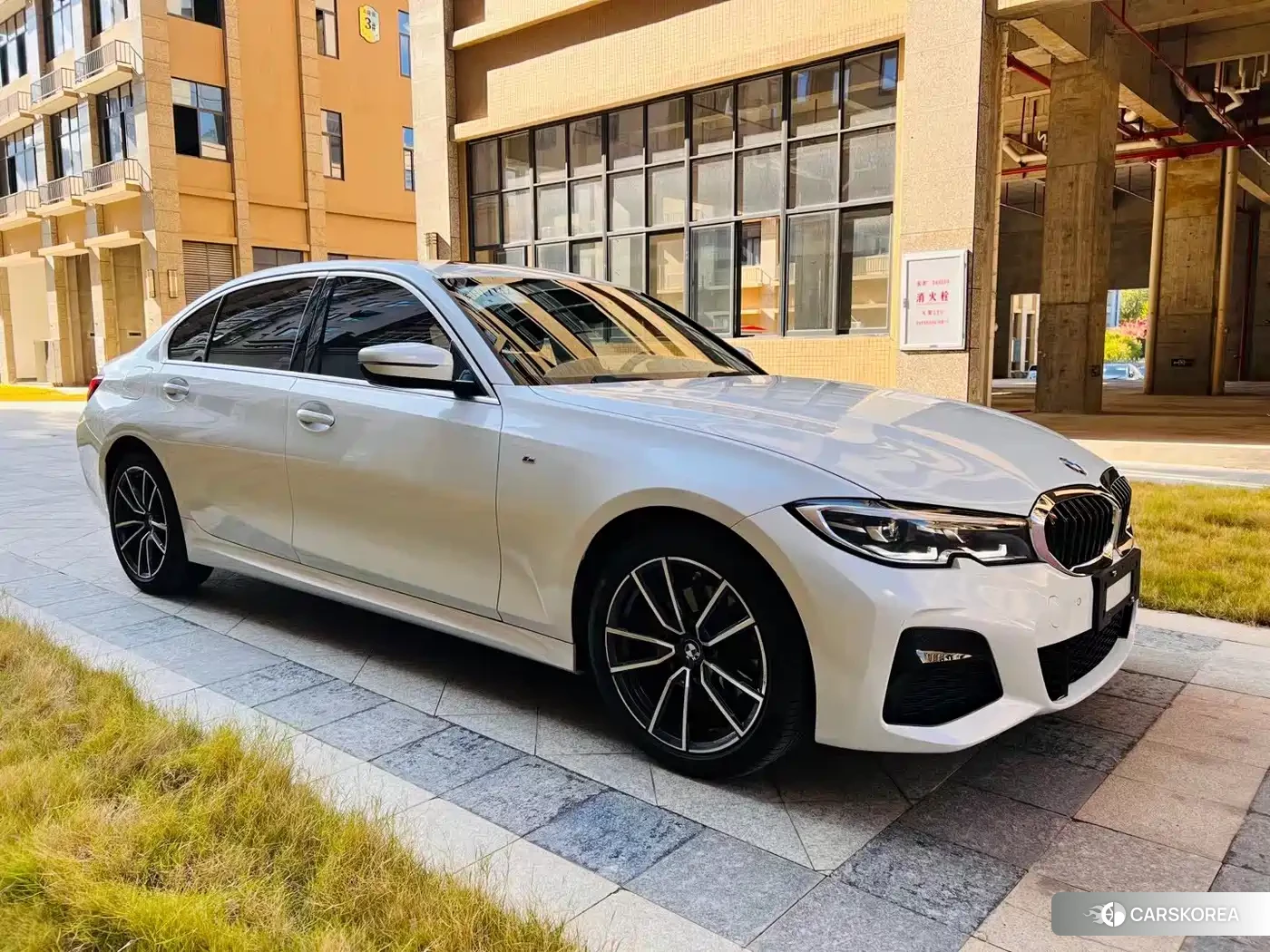 BMW 3 series 2022 Белый из Китая, фото 4