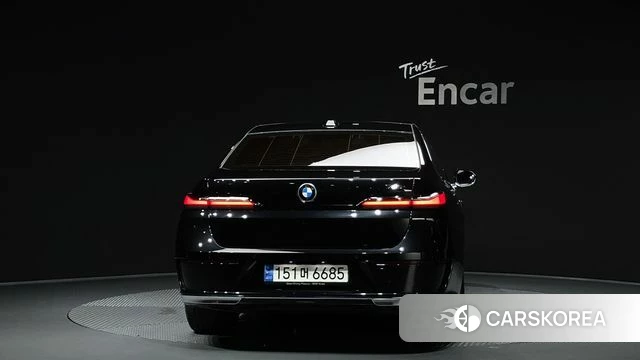 BMW 7 Series (G70) id 4401046 из Кореи 30