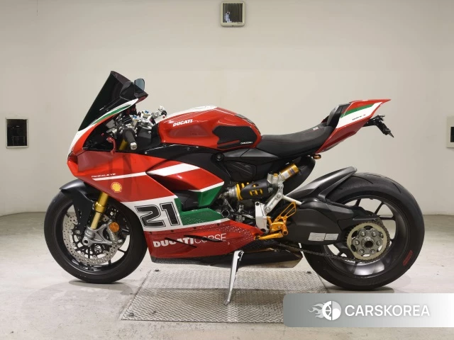 Проданный Ducati PANIGALE V2 2025 из Японии