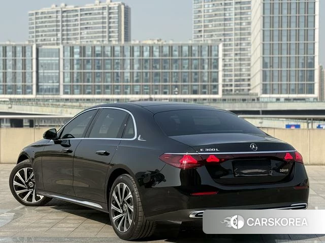 Mercedes-Benz E-class id 4277987 из Китая 8