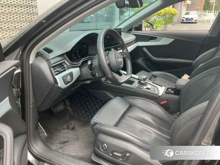 Audi A4L 2021 Темно-серый из Китая, фото 5