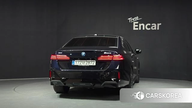 BMW 5 Series (G60) id 4617532 из Кореи 30