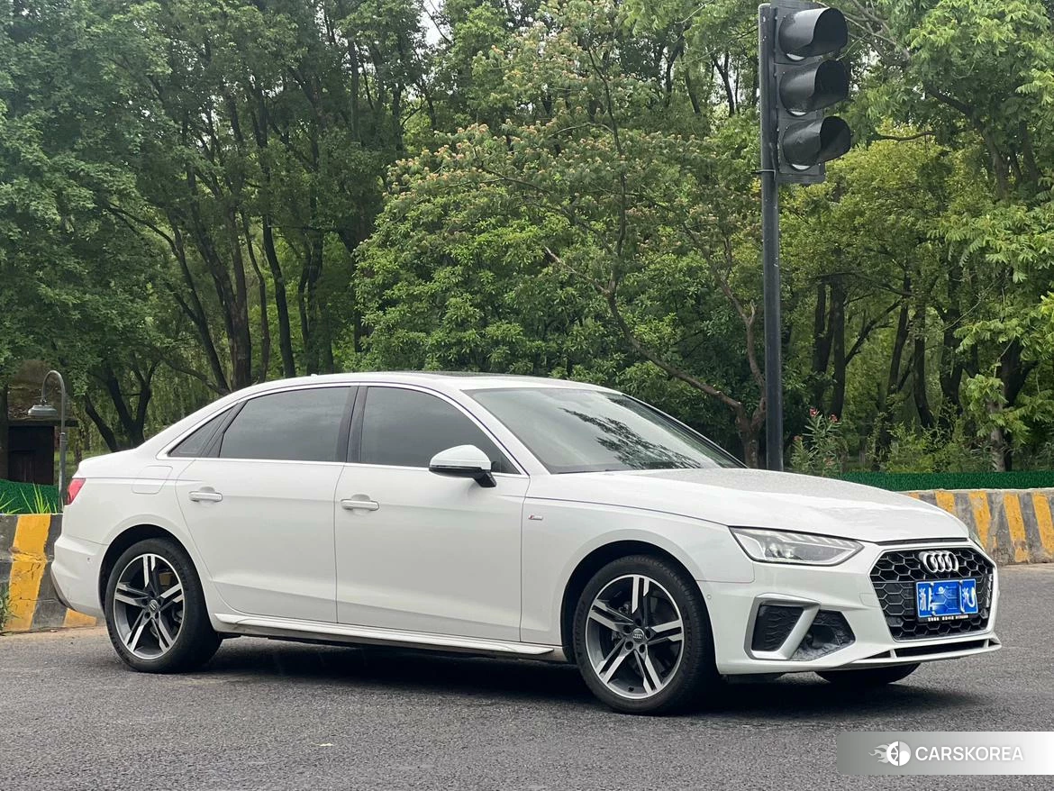 Audi A4L id 4479361 из Китая 16