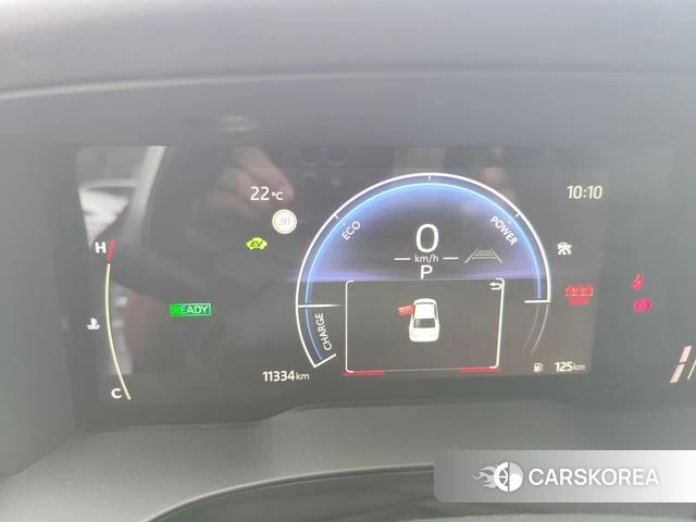 Toyota Camry 2025 Серебристо-серый из Китая, фото 4