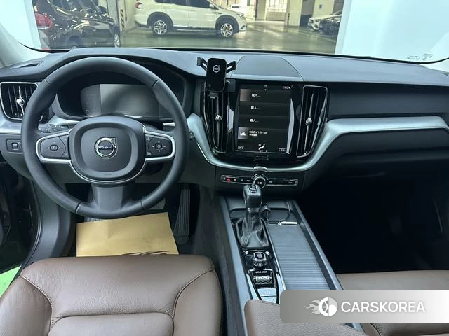Volvo XC60 2018 Темно-серый из Китая, фото 4